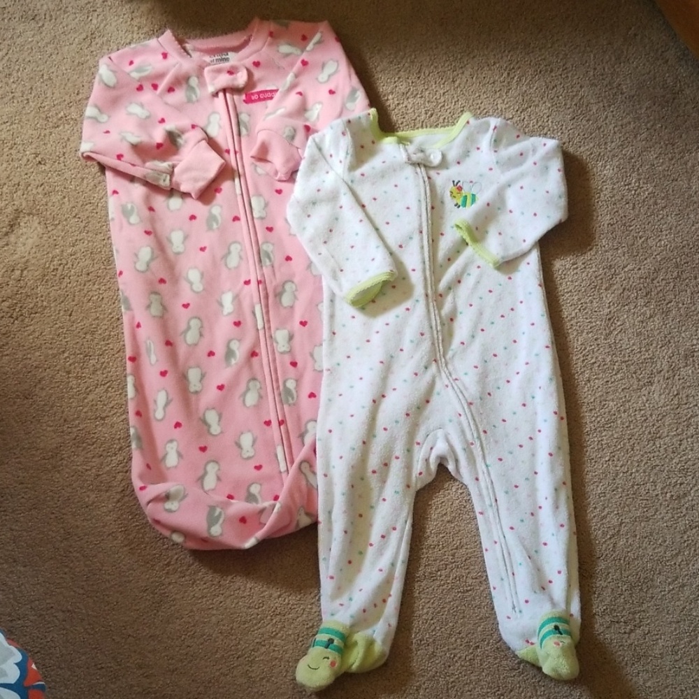 2 pairs of baby girls long sleeve pjs 0-9months